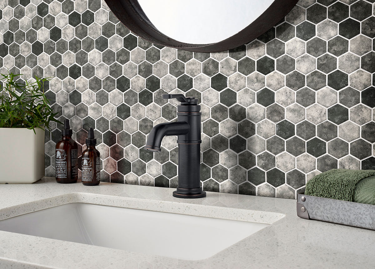 MSI Urban Tapestry 2" Hexagon Glass mosaic (SMOT-GLS-UT6MM) – MSI room scene