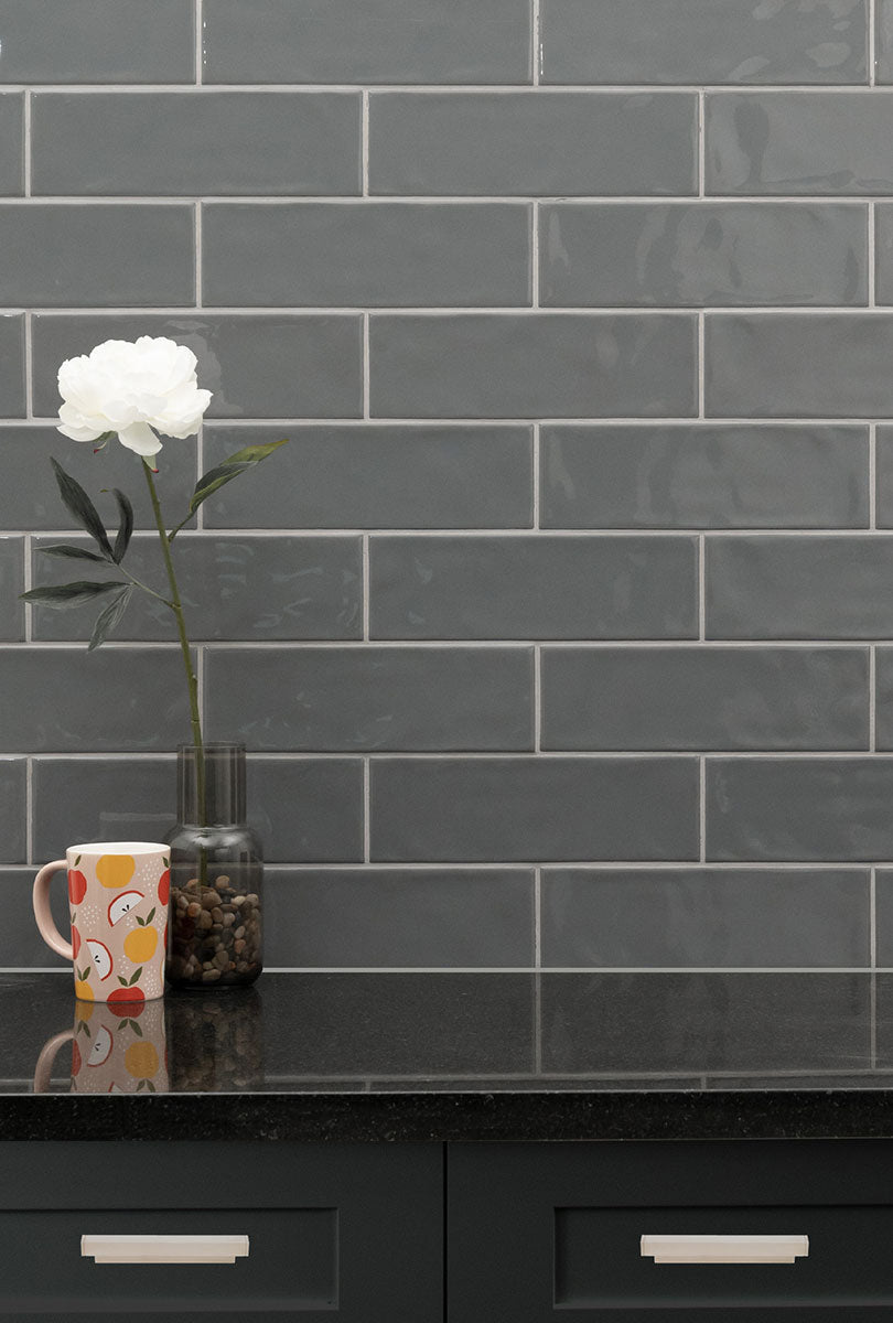 MSI Urbano Graphite 4 x 12 Glossy Ceramic tile (NURBGRA4X12) – MSI room scene
