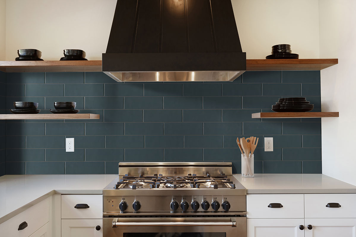 MSI Urbano Navy 4 x 12 Glossy Ceramic tile (NURBNAV4X12) – MSI room scene (kitchen)