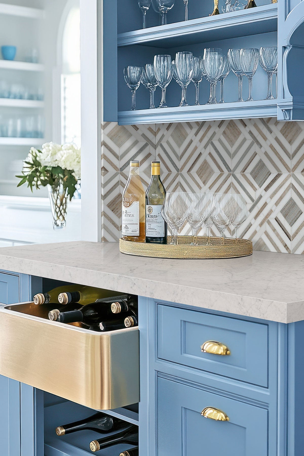 MSI Wellington Pattern Polished Marble mosaic (SMOT-WELLIN-POL8MM) – MSI room scene (kitchen)