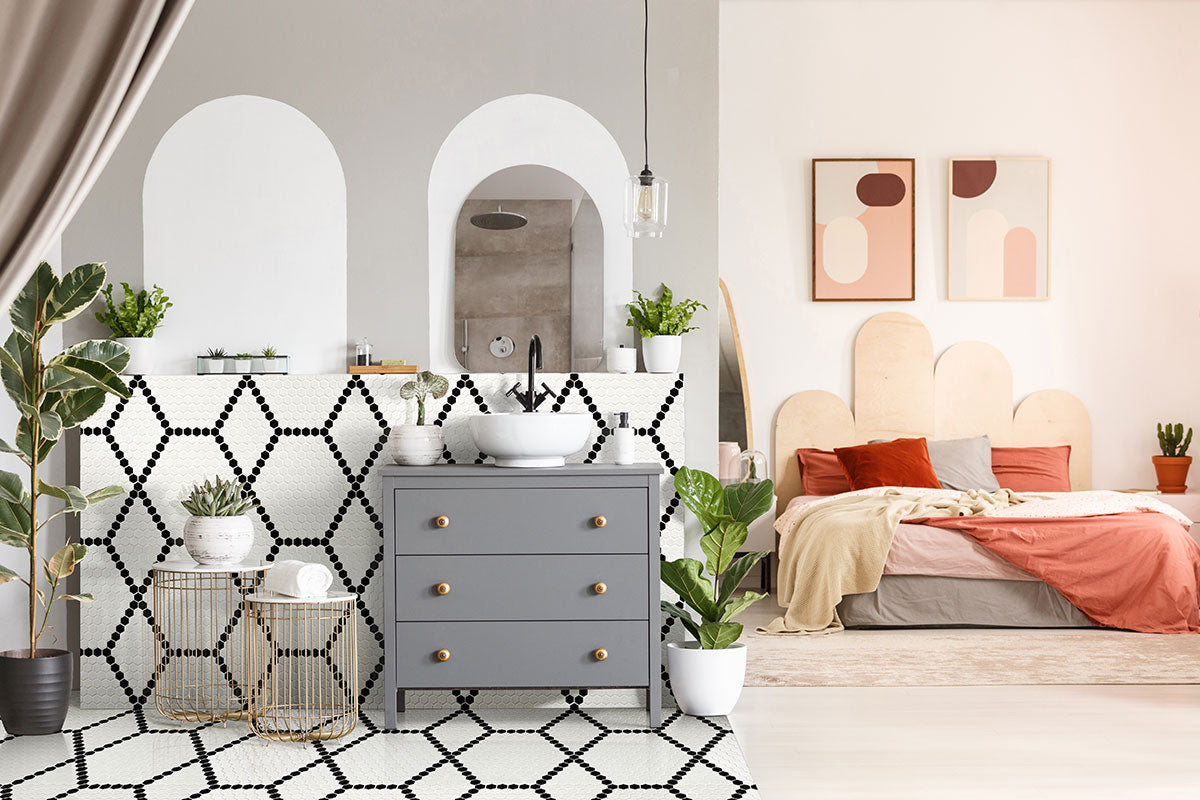 MSI White & Black Hive Pattern 1" Hexagon Matte Porcelain mosaic (SMOT-PT-RETBIANER-HIVM) – MSI room scene
