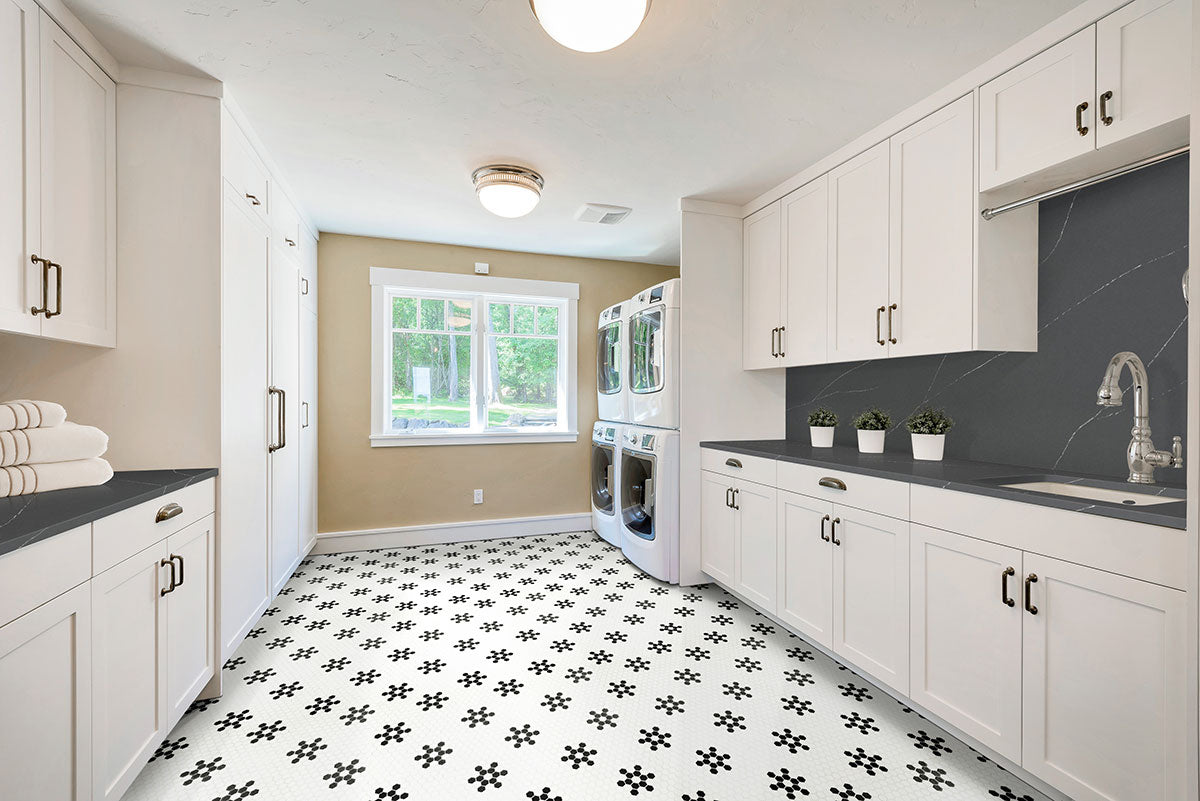 MSI White & Black Mod Petal Pattern 1" Hexagon Matte Porcelain mosaic (SMOT-PT-RETBIANER-MODPETM) – MSI room scene