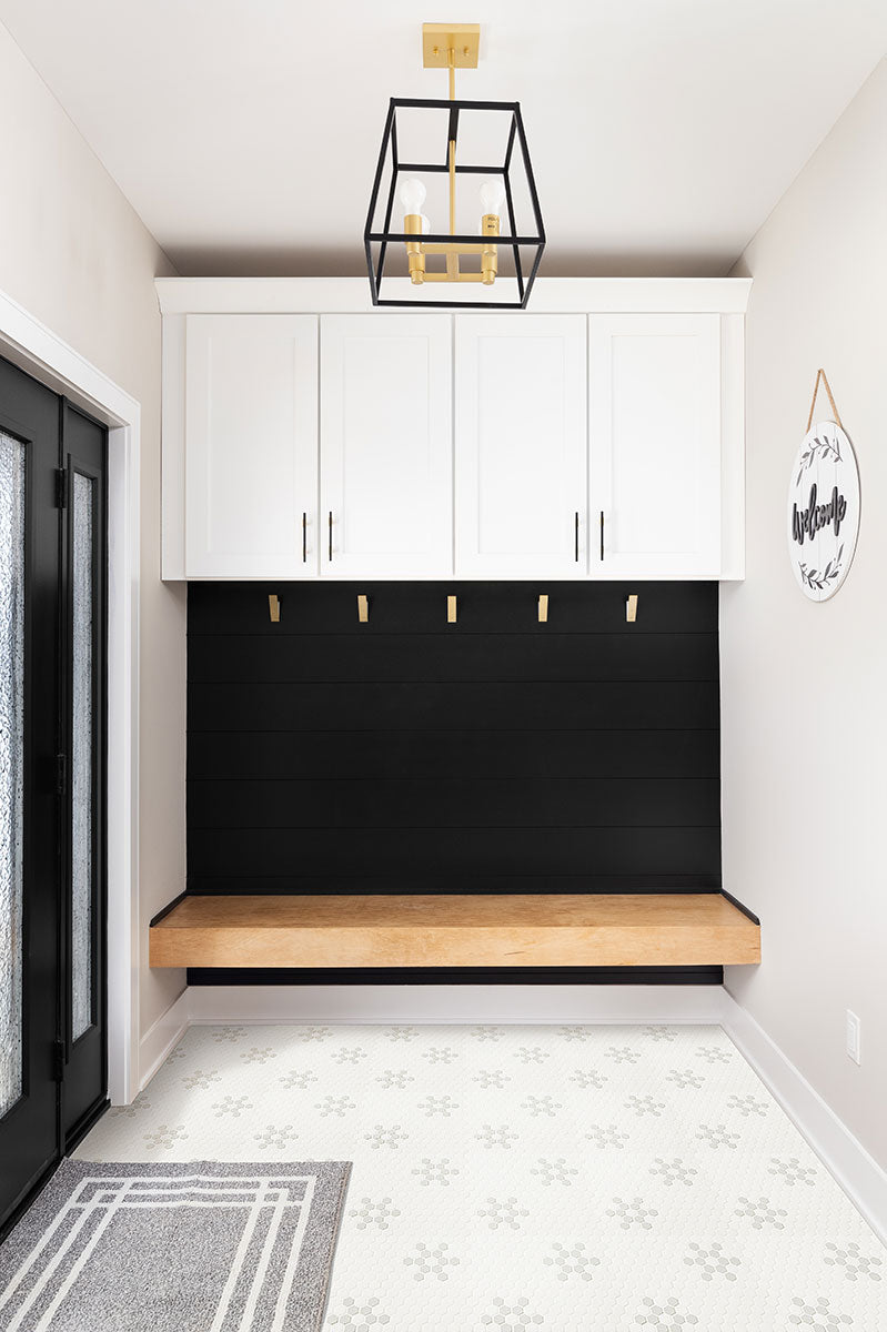 MSI White & Gray Mod Petal Pattern 1" Hexagon Matte Porcelain mosaic (SMOT-PT-RETBIAGRA-MODPETM) – MSI room scene