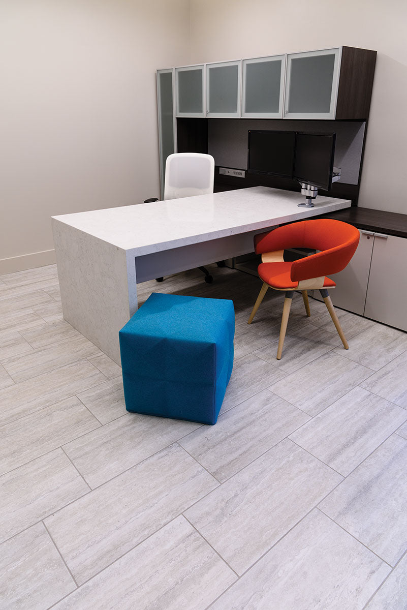 MSI Veneto White 12 x 24 Polished Porcelain tile (NVENWHI1224P-N) – MSI room scene