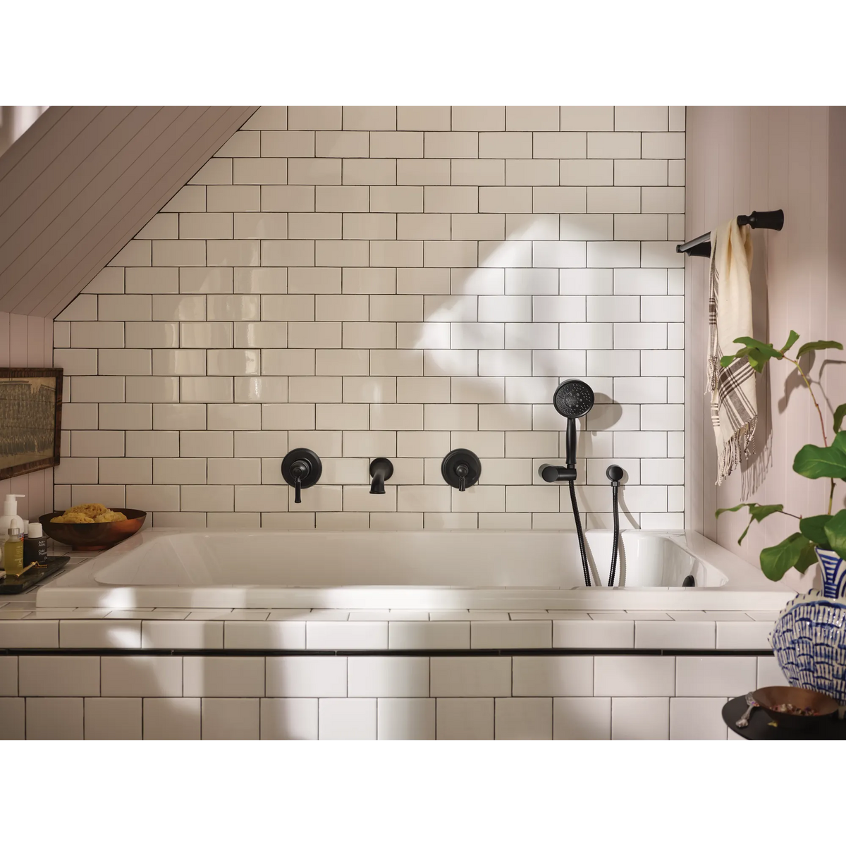 Moen Dartmoor Single-Handle Non-Diverter Wall-Mount Tub Filler WT681 in Matte Black (WT681BL) - view 11