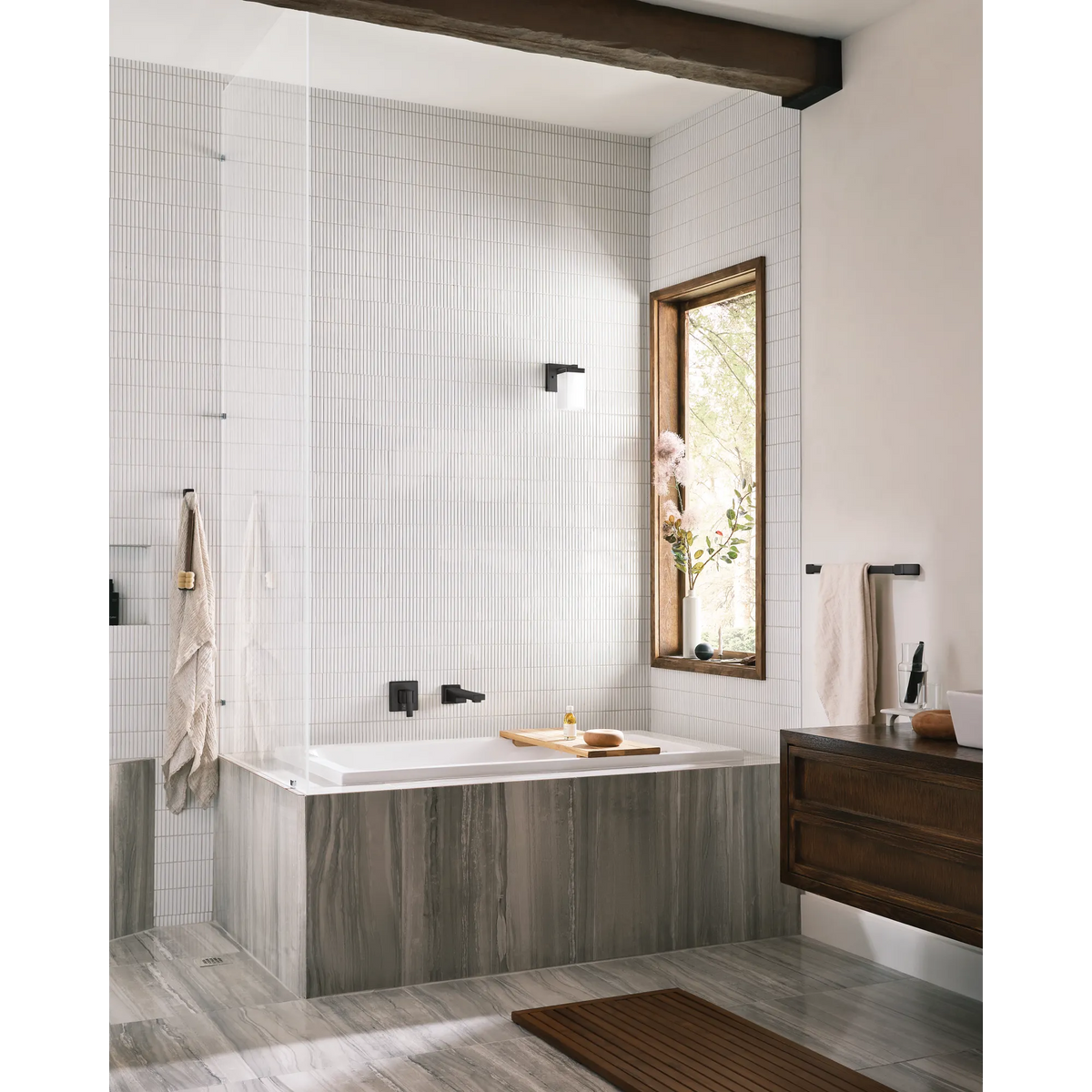 Moen 90 Degree 18" Towel Bar YB8818 in Matte Black (YB8818BL) - view 4