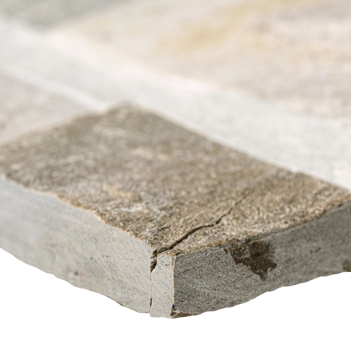 MSI XL Rockmount Golden Honey stacked stone 9 x 24 (LPNLQGLDHON924)