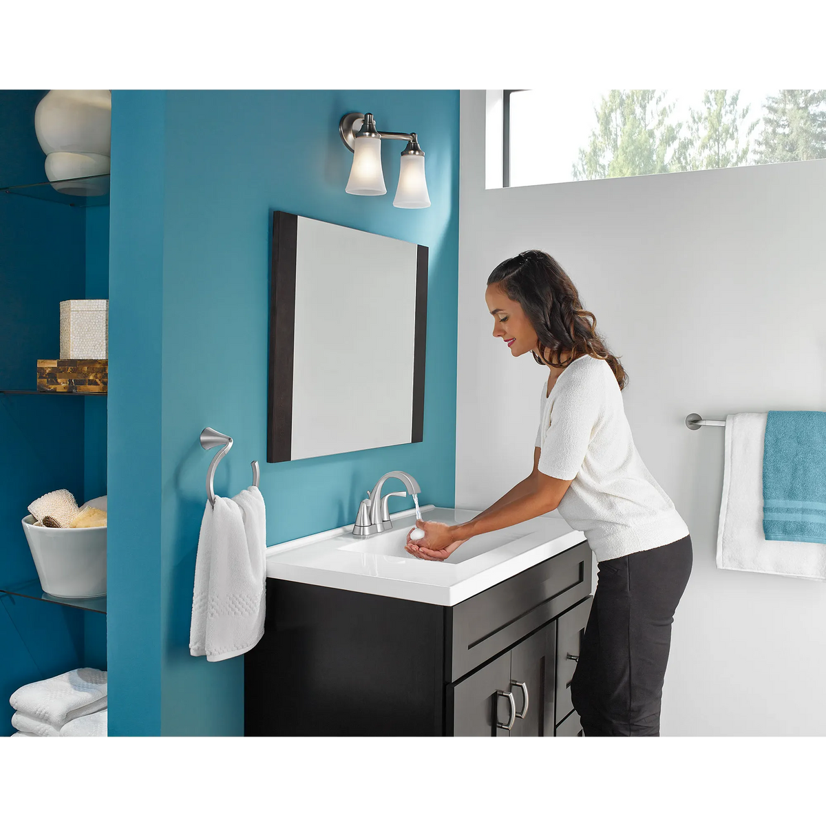 Moen Eva Bath Light YB2862 in Brushed Nickel (YB2862BN) - view 4