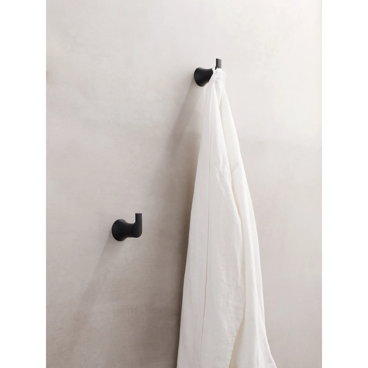 Moen Doux Single Robe Hook YB0203 in Matte Black (YB0203BL) - view 4