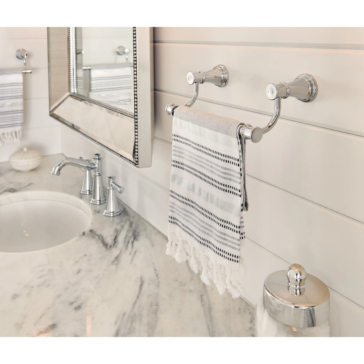 Moen Belfield Hand Towel Bar YB6486 in Chrome (YB6486CH) - view 2