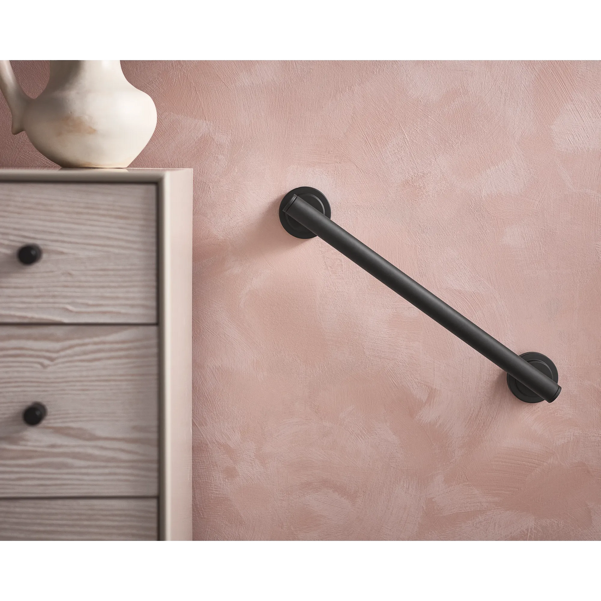 Moen Iso 18" Designer Grab Bar YG0718 in Matte Black (YG0718BL) - view 3